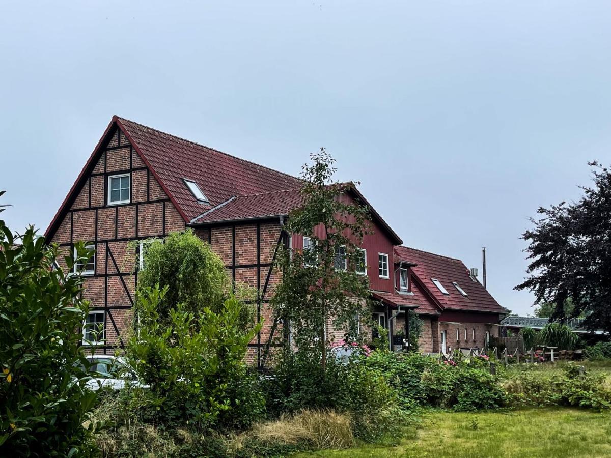 Op'N Doerp Apartments Barsbek Esterno foto